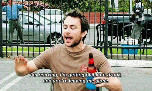 always-sunny-gif-charlie-is-getting-black-out-drunk-1